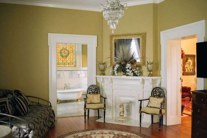 Room 22 of 87