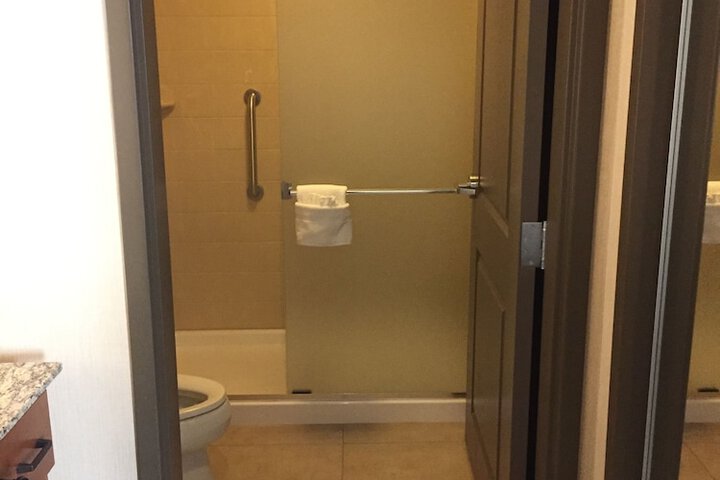Room 45 of 118