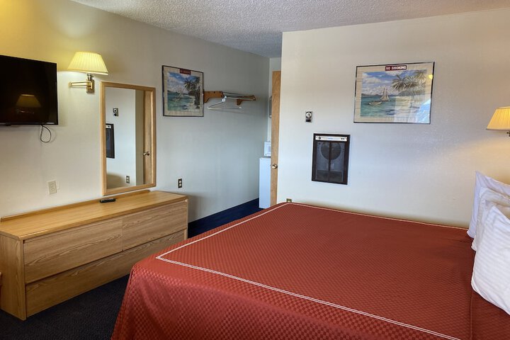 Room 6 of 50