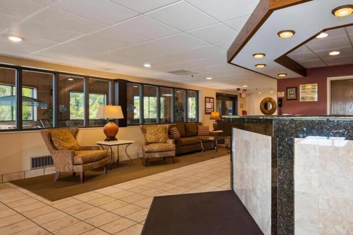 Best Western PLUS Caldwell Inn