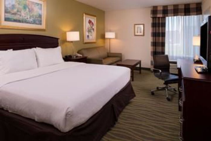 Ramada Plaza Rochester Airport