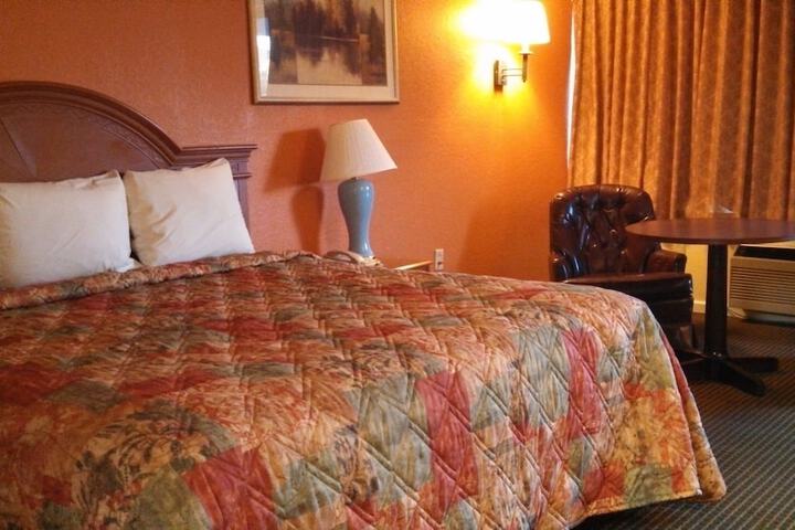 Room 27 of 41