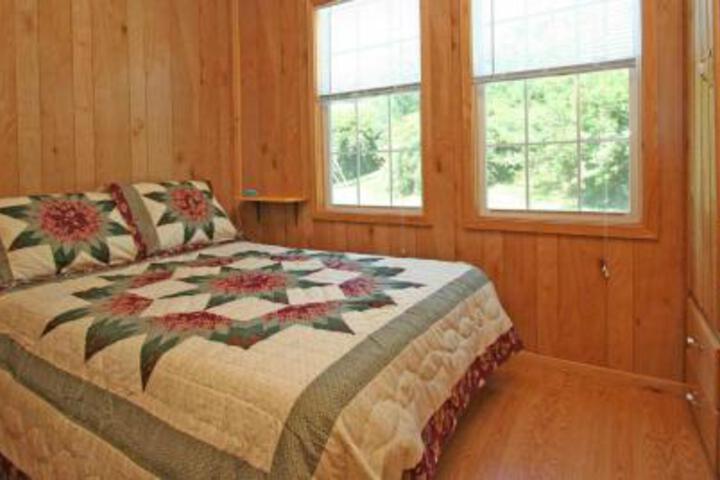 Robin Hill Camping Resort Premium Cottage 3