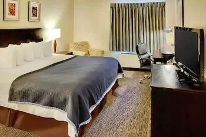 Room 8 of 31