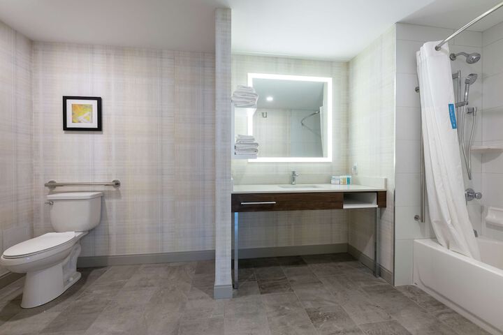 Room 10 of 47