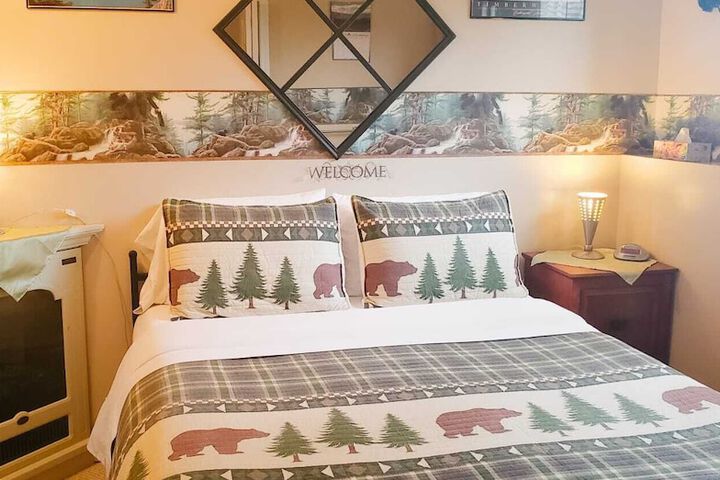 Silvern Lake Trail Bed & Breakfast