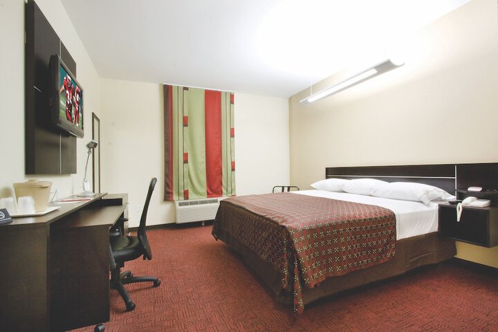 Room 15 of 16