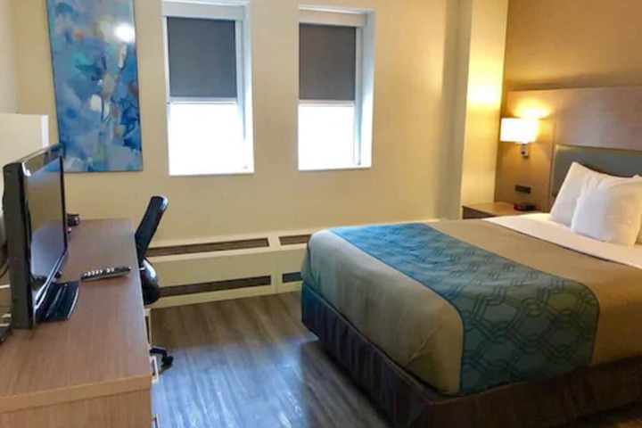 Room 22 of 40