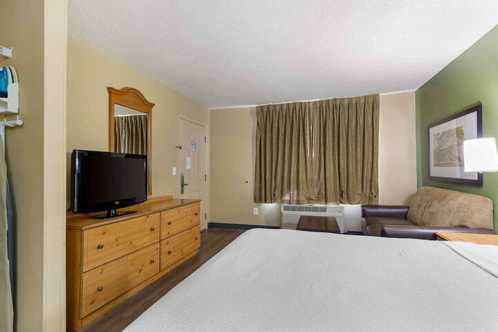 Extended Stay America Select Suites Denver Cherry Creek