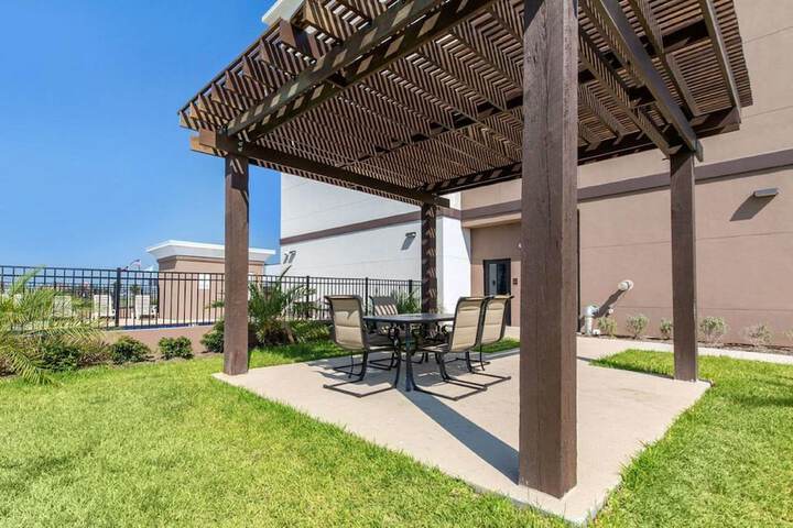 Property Grounds 31 of 33