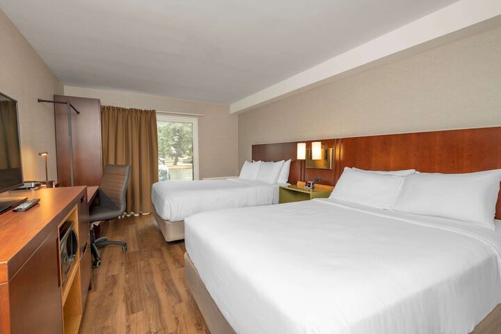 Room 35 of 48