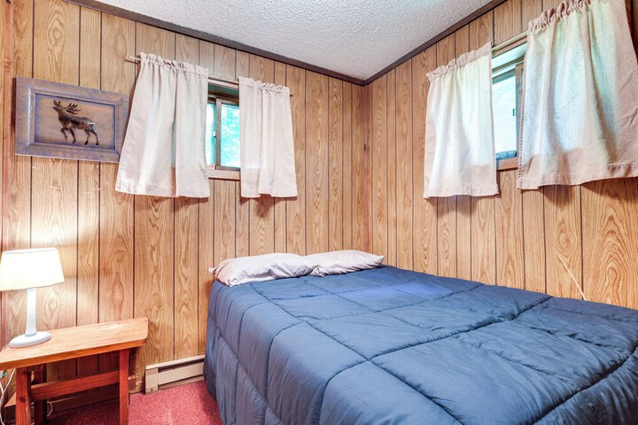 buckhorn - Slopeside Iron River Cabin w / Sauna