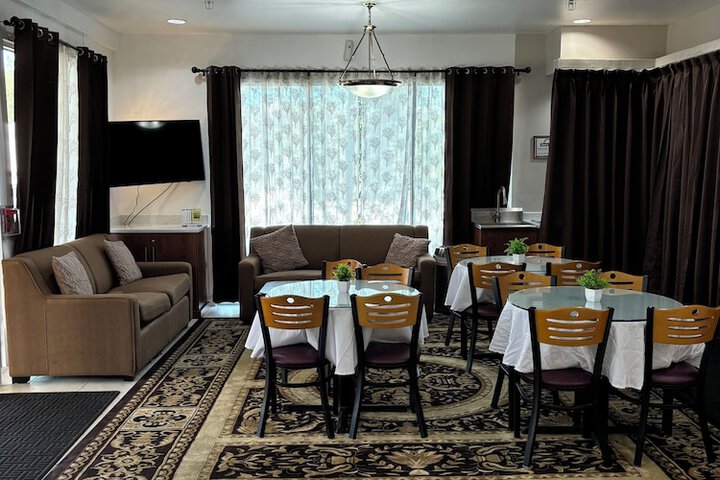 Hotel Interior 4 of 24