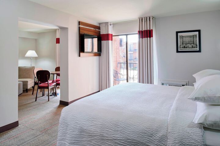 Room 12 of 30