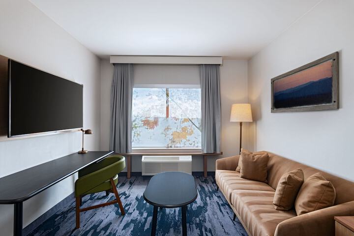 Room 12 of 32