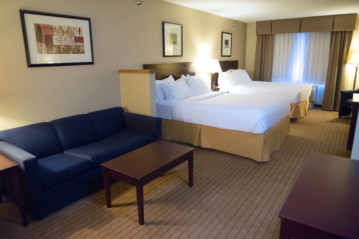Room 33 of 48