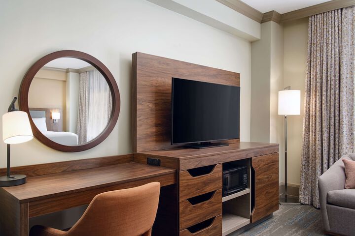 Room 52 of 74