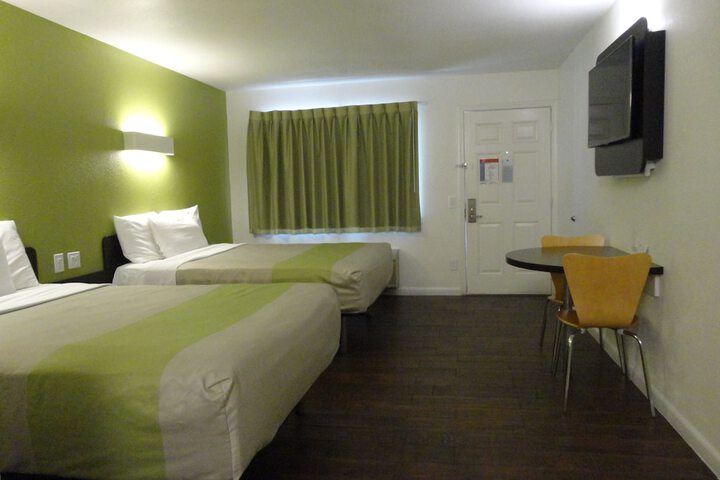 Room 15 of 43