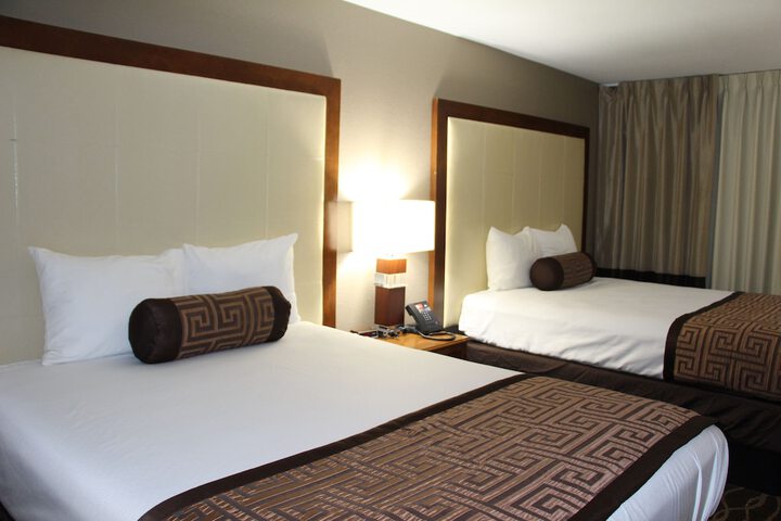 Westbridge Inn & Suites