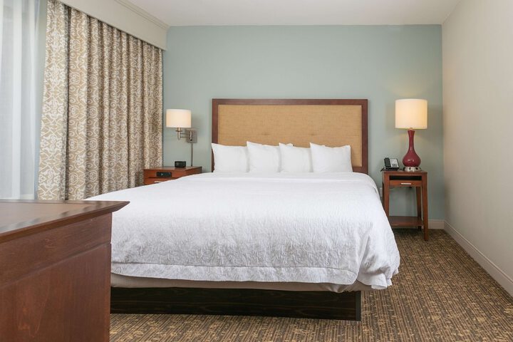 Room 27 of 52