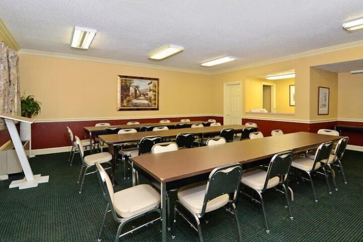 Motel 6 Sandersville GA
