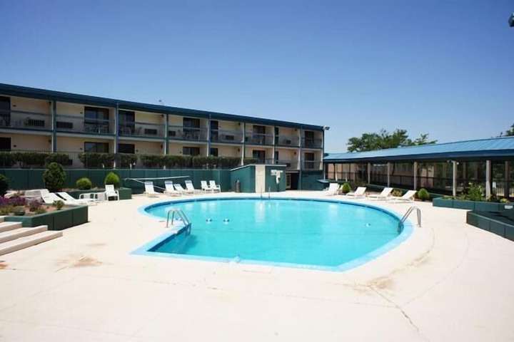 Pool 8 of 43