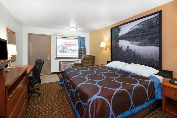 Room 10 of 23