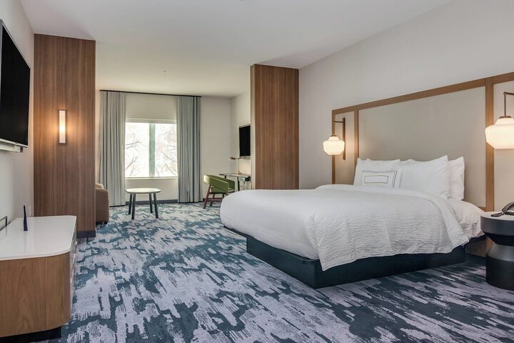 Room 30 of 47