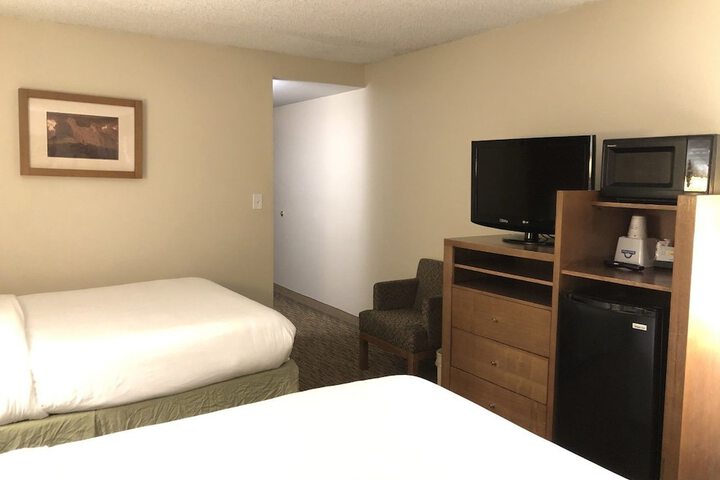 Room 5 of 19