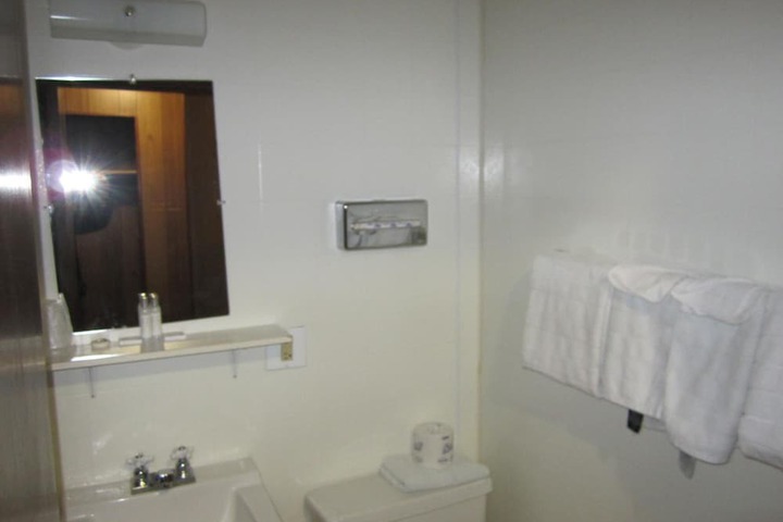 Room 22 of 48