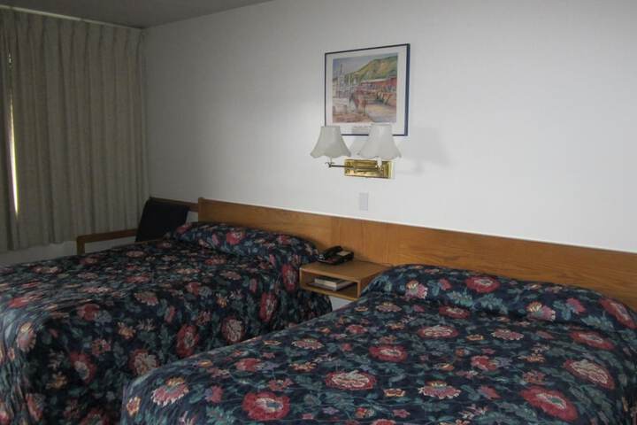 Room 32 of 48