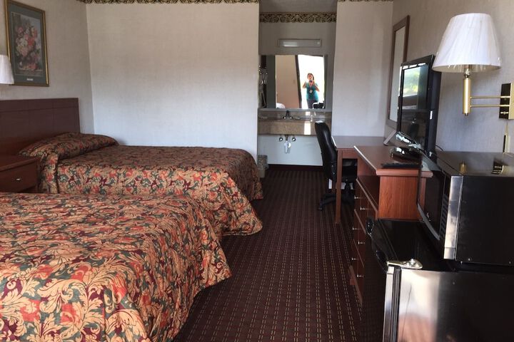 Room 14 of 17