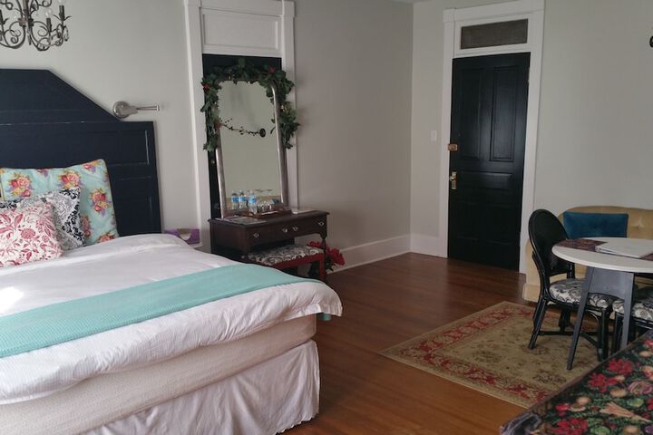 Room 18 of 66