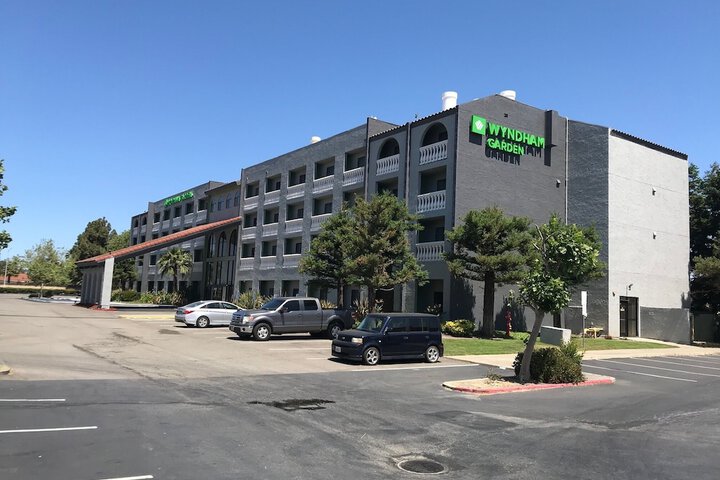 Hotel 2 of 30
