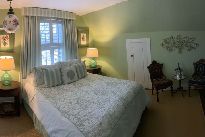 Olde Captains Inn