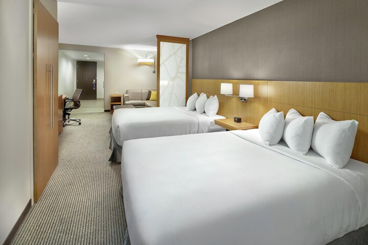 DoubleTree by Hilton Edmonton Downtown