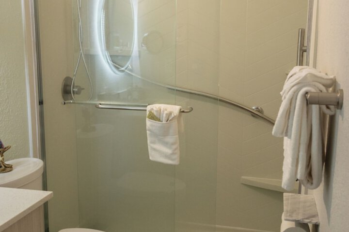 Ocean Sands Beach Boutique Inn - Stay at the Beach