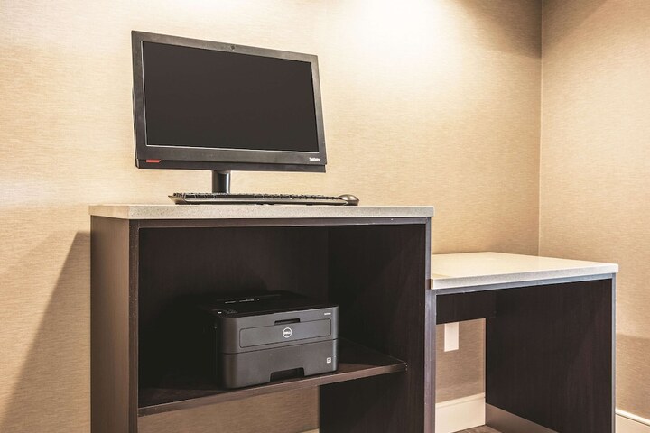 Business Center 45 of 45