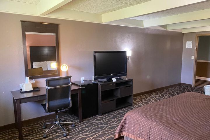 Room 14 of 40