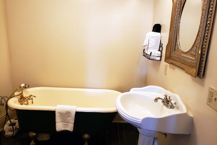 Room 60 of 74