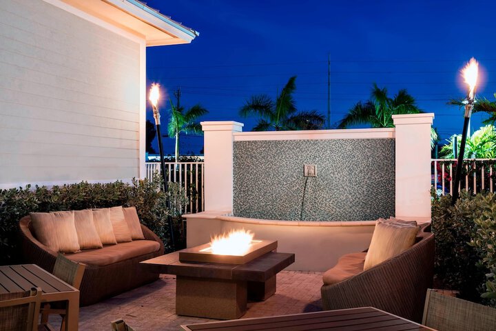Courtyard by Marriott Faro Blanco Resort Marathon Florida Keys