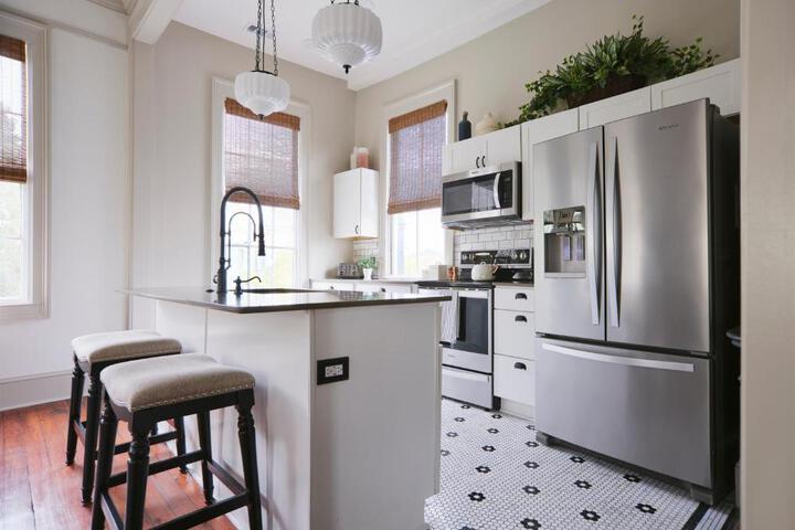 111 Waldburg street Beautifully Renovated Historic 5 bedroom 5 bath