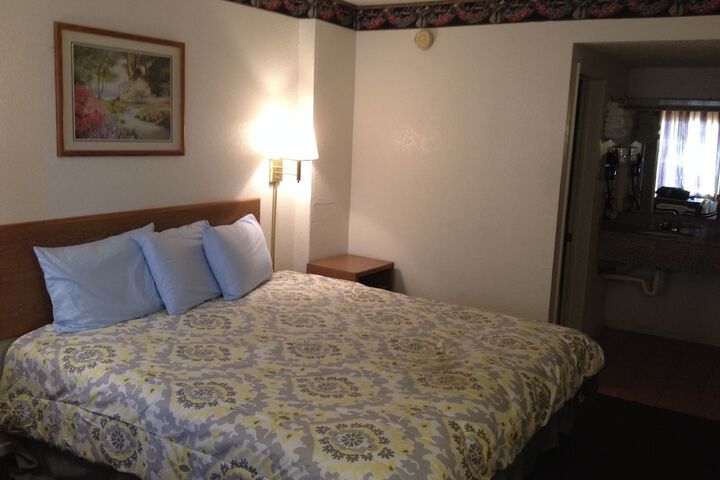 Room 16 of 20