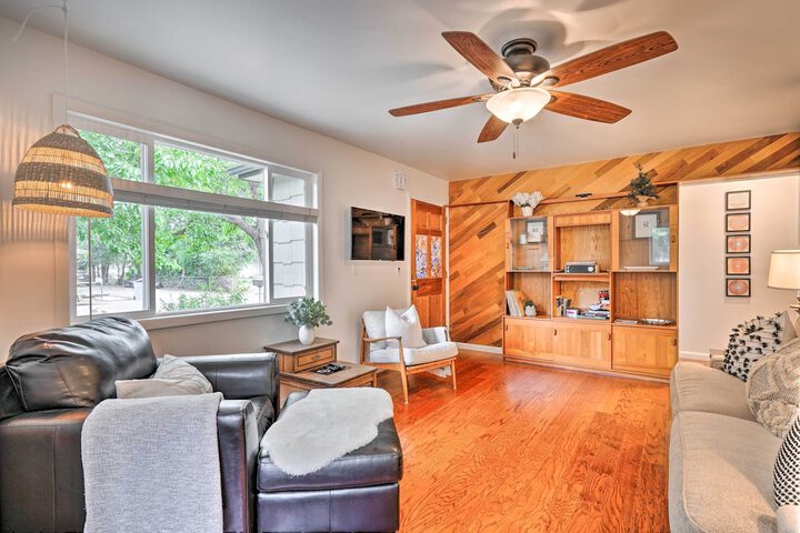 Cañon City Casa w / Spacious Private Yard!