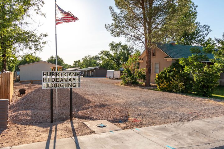 Hurricane Hideaway Lodging