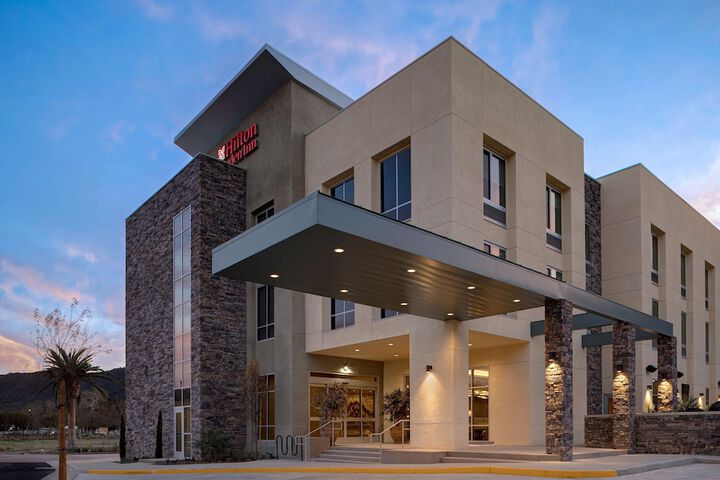 Hotel 5 of 72