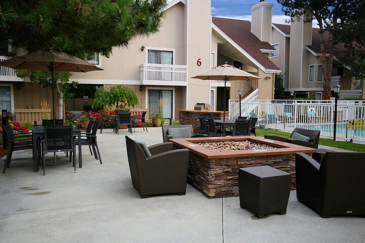 Terrace/Patio 23 of 27