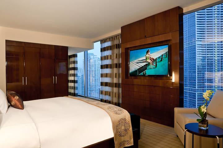 Room 45 of 116