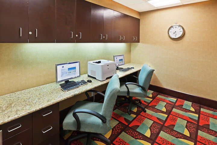 Business Center 45 of 45