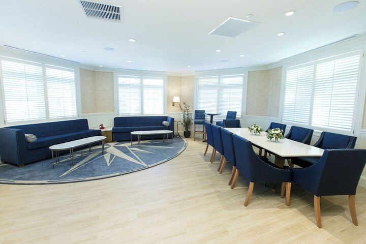 Madison Beach Hotel